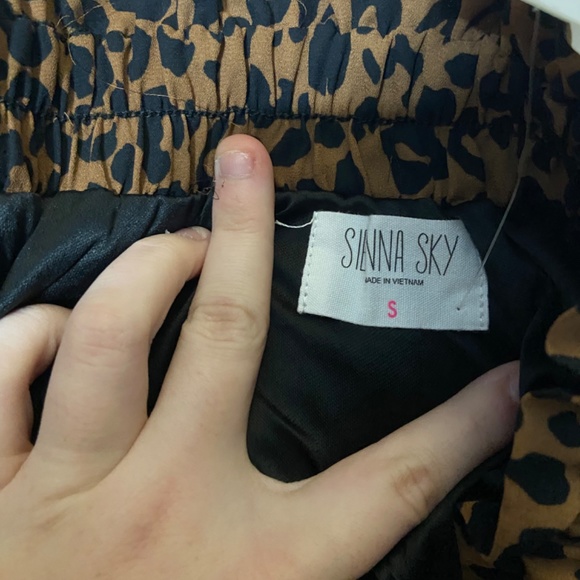 Leopard Sienna Sky Skirt - Picture 4 of 5